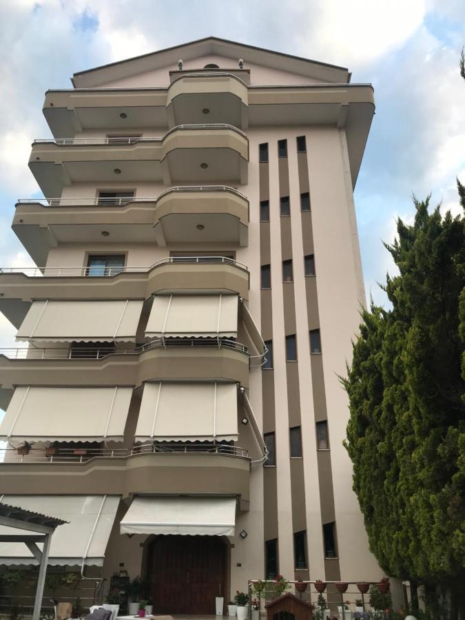 Guest House Il Palazzo ดูร์เรส ภายนอก รูปภาพ