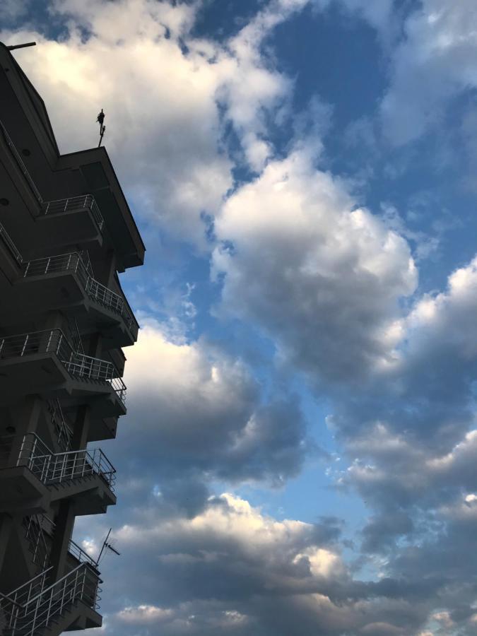 Guest House Il Palazzo ดูร์เรส ภายนอก รูปภาพ