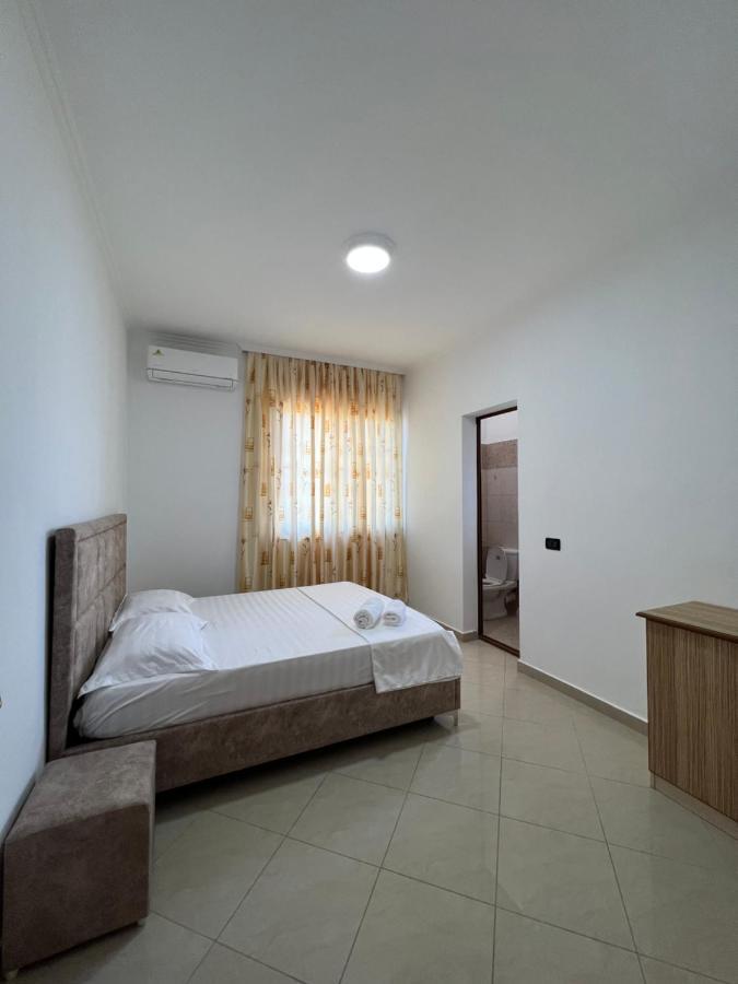 Guest House Il Palazzo ดูร์เรส ภายนอก รูปภาพ