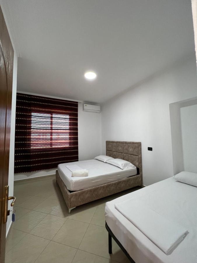 Guest House Il Palazzo ดูร์เรส ภายนอก รูปภาพ