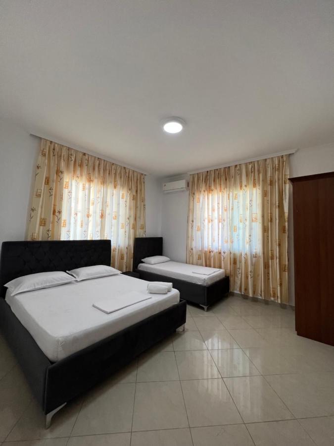 Guest House Il Palazzo ดูร์เรส ภายนอก รูปภาพ