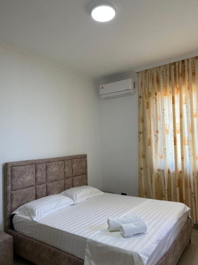 Guest House Il Palazzo ดูร์เรส ภายนอก รูปภาพ